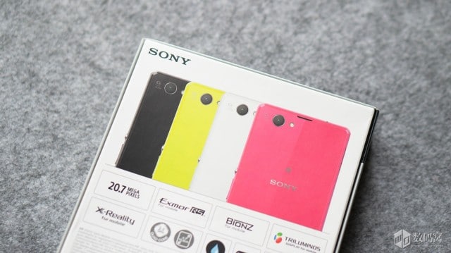 Xperia-Z1-Compact-Retail-Packaging_5-640x359