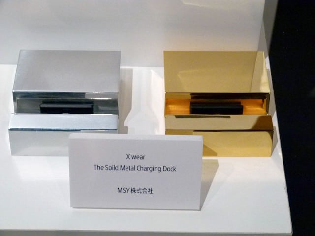 MSY-Solid-Metal-Charging-Dock_Xperia-Z4_1-640x480