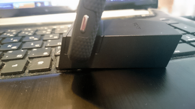 Sony-Micro-USB-Charging-Dock-DK52-Hands-On_6-640x360