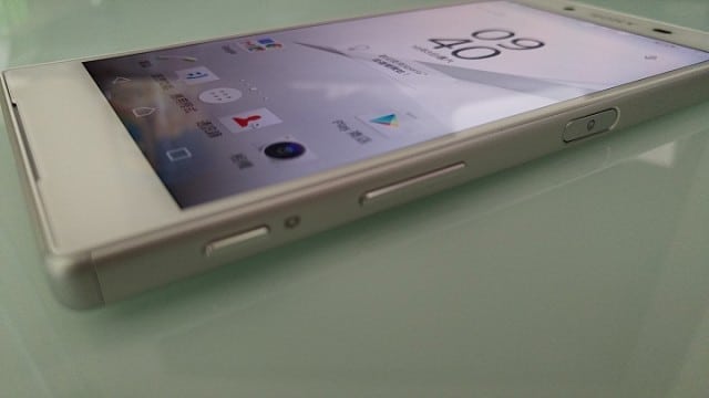 Xperia-Z5-unboxing_11-640x360
