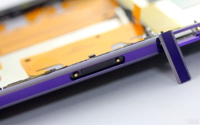Xperia-Z1-disassembly-guide_29-640x400