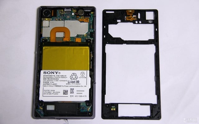 Xperia-Z1-disassembly-guide_8-640x400